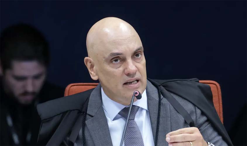 Moraes proíbe visita de presidente do PL a Bolsonaro