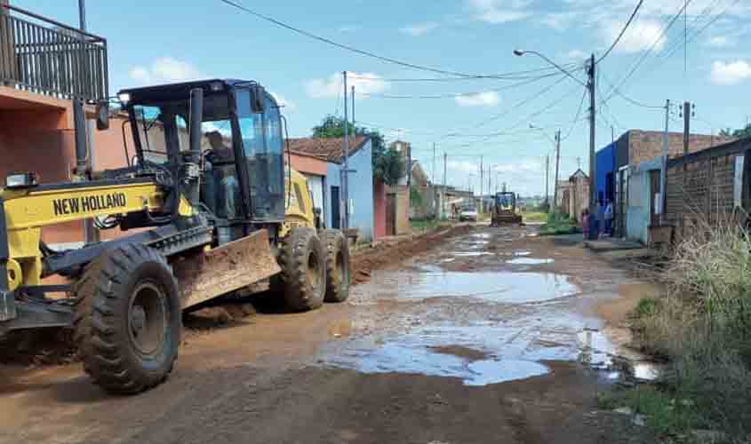 Prefeitura atua em várias frentes com recapeamento, pavimentação e tapa-buracos