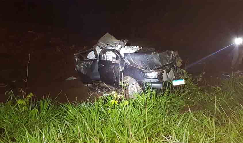 Acidente com dois óbitos e quatro feridos - BR 364 - (Vilhena/RO)