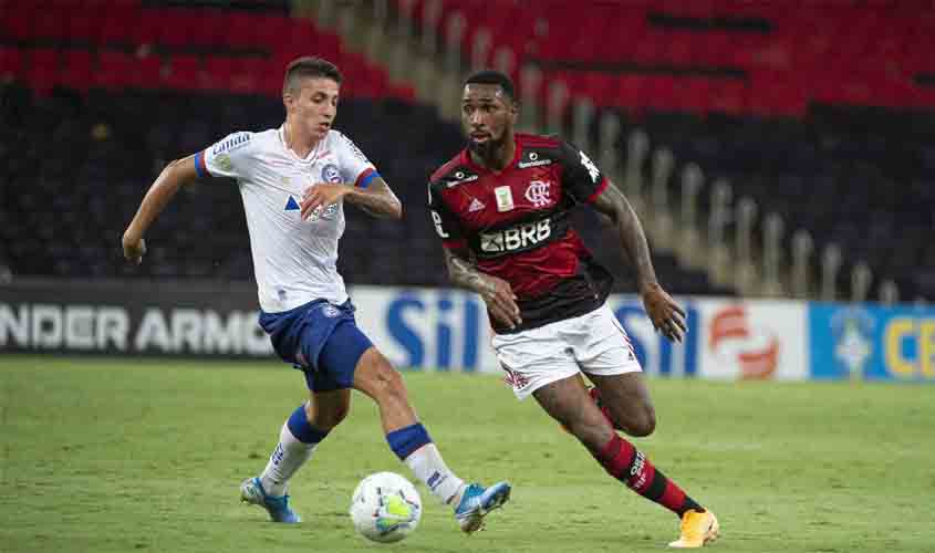 Gerson presta depoimento sobre acusação de racismo de meia do Bahia
