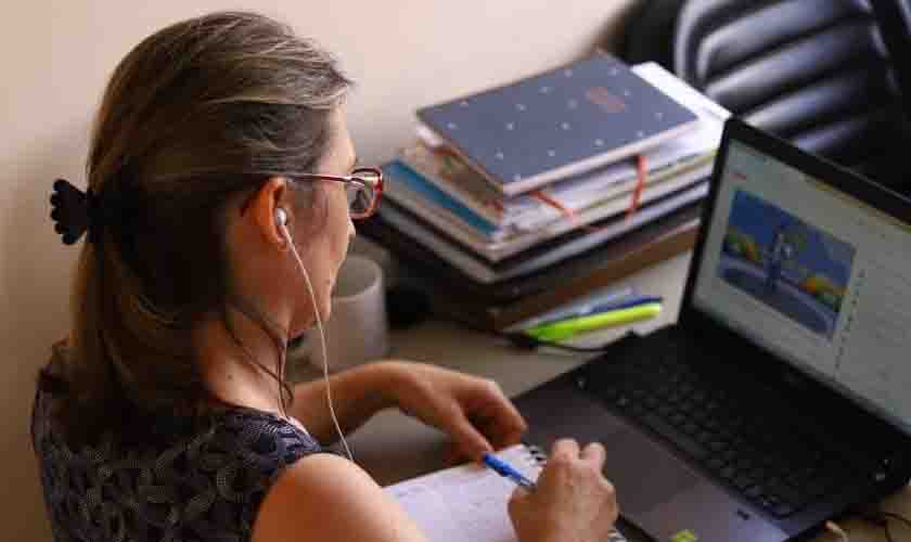 Seduc oferta vagas de pós-graduação, mestrado e doutorado para professores da Rede Estadual de Ensino