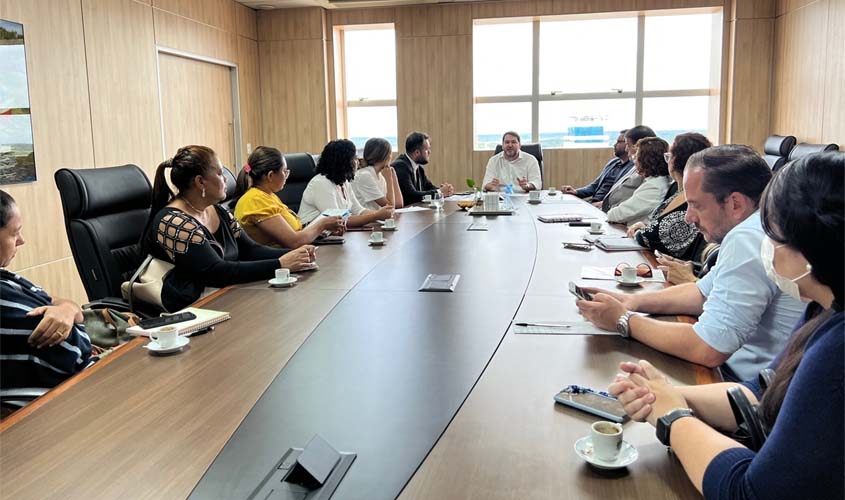 Presidente Alex Redano destaca avanços em reunião entre direção do Hospital do Amor e a Sesau