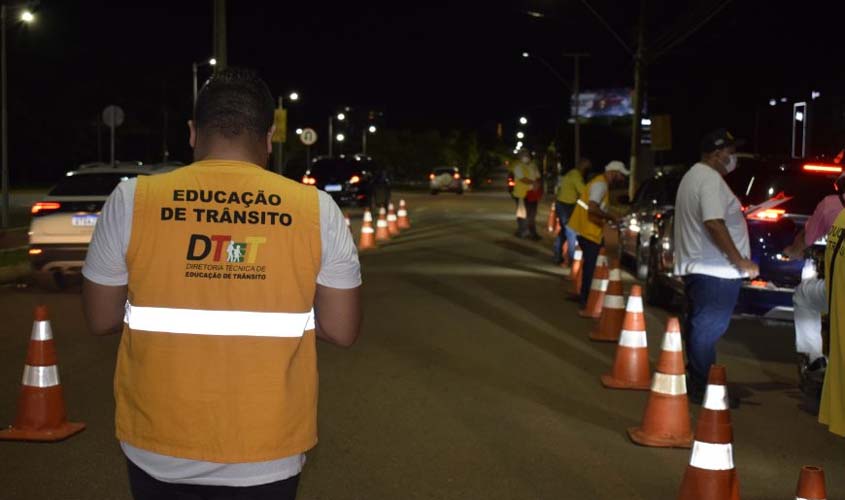 Blitz educativa do Detran ressalta importância do cumprimento da Lei Seca a condutores em Porto Velho
