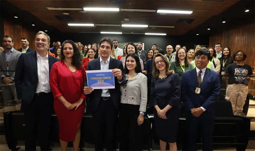 Campanha em aeroportos combate violência contra mulher