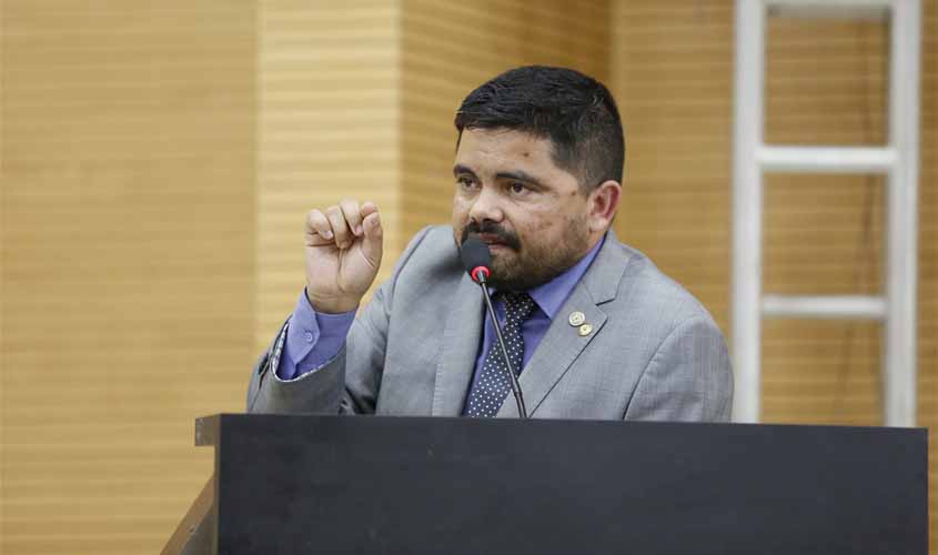 Jesuíno Boabaid se despede do parlamento estadual em pronunciamento emocionado