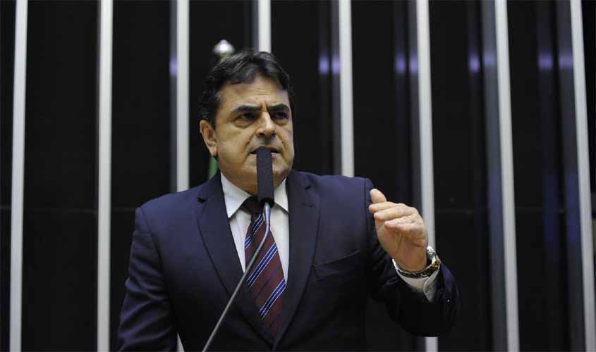 Deputados divergem sobre medida provisória para combater fraudes previdenciárias