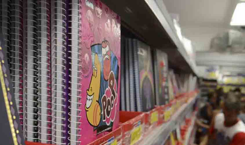 Impostos equivalem a até 52% do valor dos itens escolares; veja quais são os mais tributados