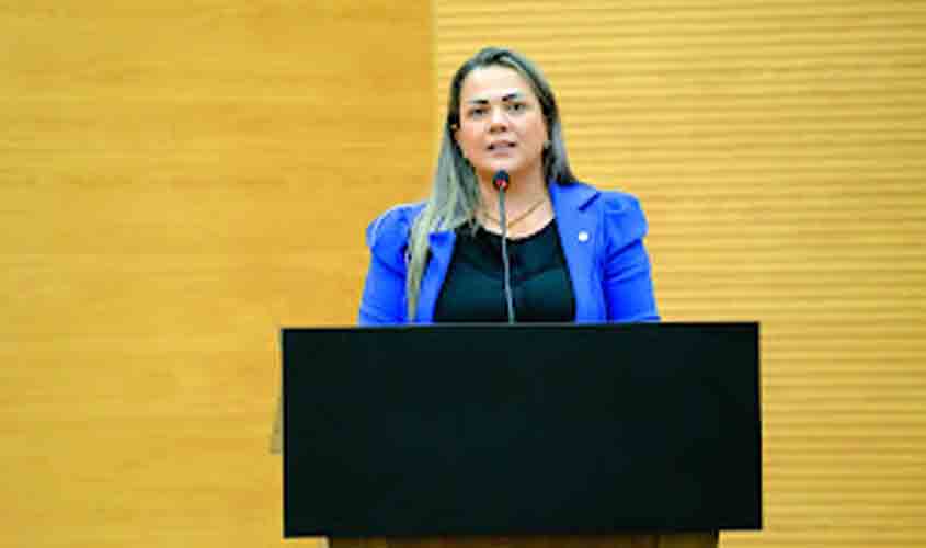 Sancionada Lei de autoria da deputada Cláudia de Jesus que institui Política Estadual de Saúde Mental