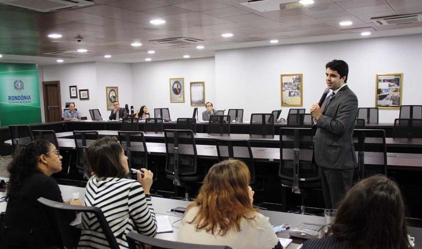 Empresas estatais de Rondônia treinam equipes para aplicação da nova lei de contratações e licitações