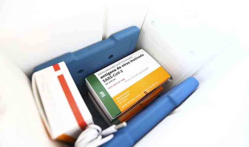 Butantan começa a distribuir 3,9 milhões de vacinas contra covid-19