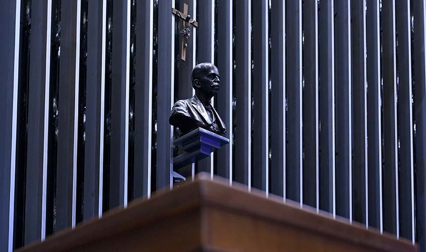 Sessão solene vai lembrar centenário da morte de Ruy Barbosa