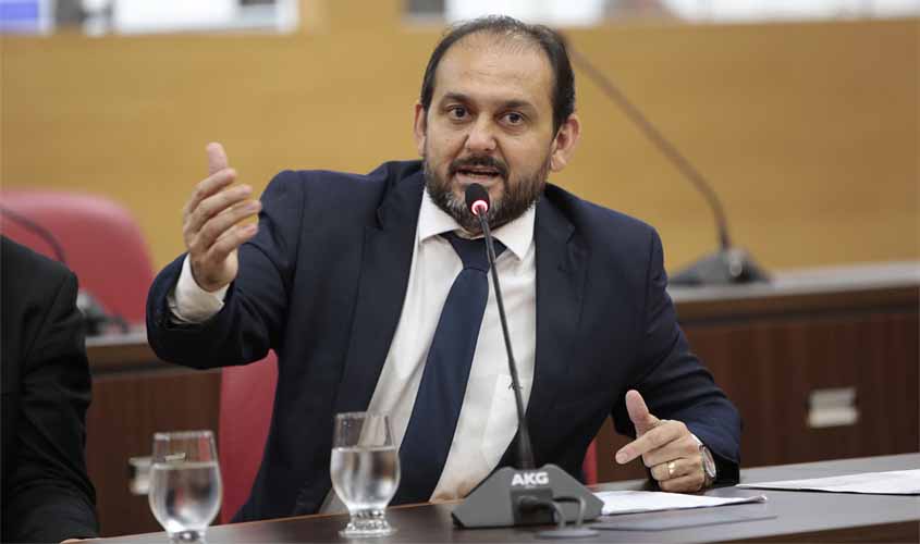 Presidente Laerte Gomes apresenta projeto que proíbe a contratação de condenados pela Lei Maria da Penha