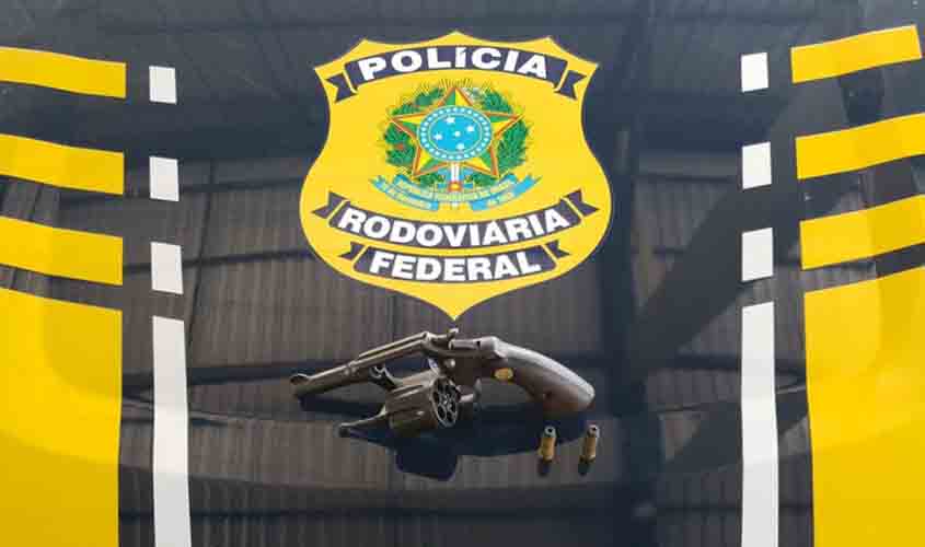Em Ji-Paraná/RO, PRF detém adolescente portando revólver