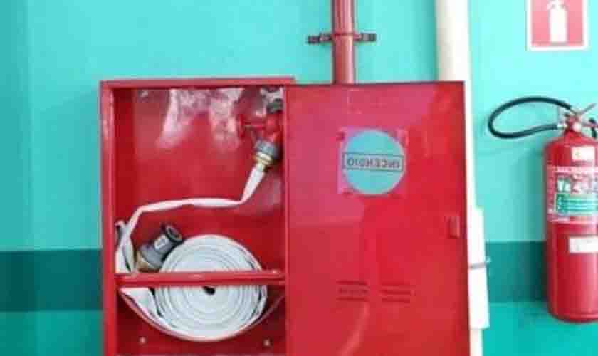 Hidrante é implantado na Escola Municipal Mundo da Criança Tiago Panatto em Cerejeiras