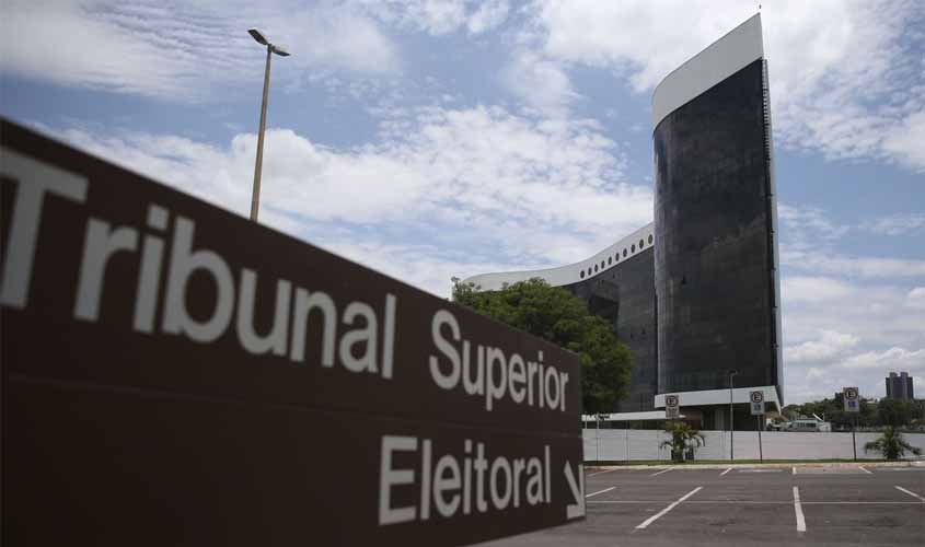 Bolsonaro deve escolher ministros do TSE a partir de lista tríplice
