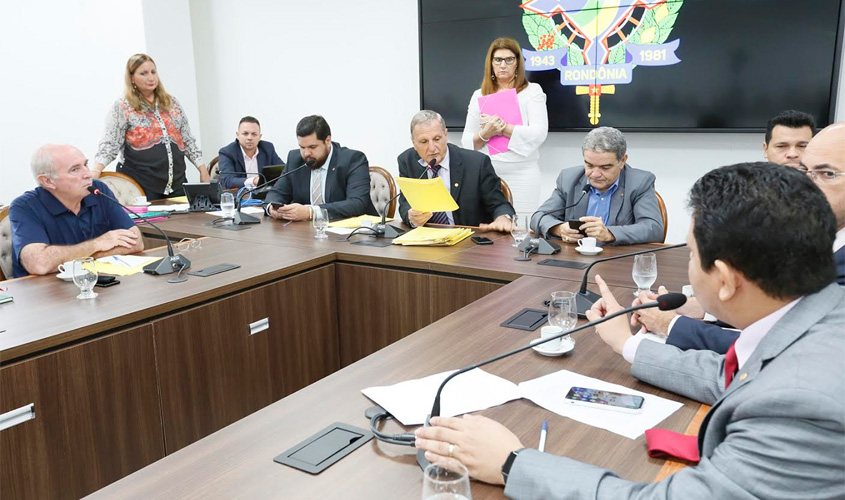 CCJ aprova projeto de Anderson Pereira que susta efeitos de decreto governamental