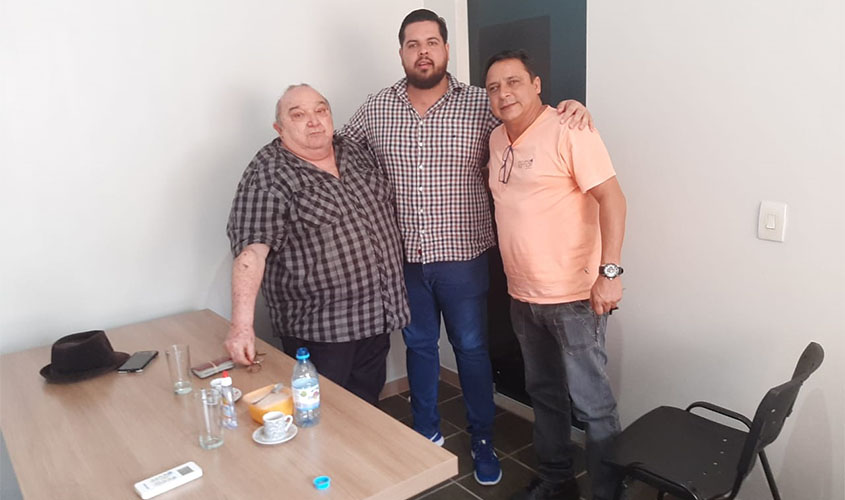 Deputado Jean Oliveira lamenta o falecimento do medebista histórico Almir Canduri   