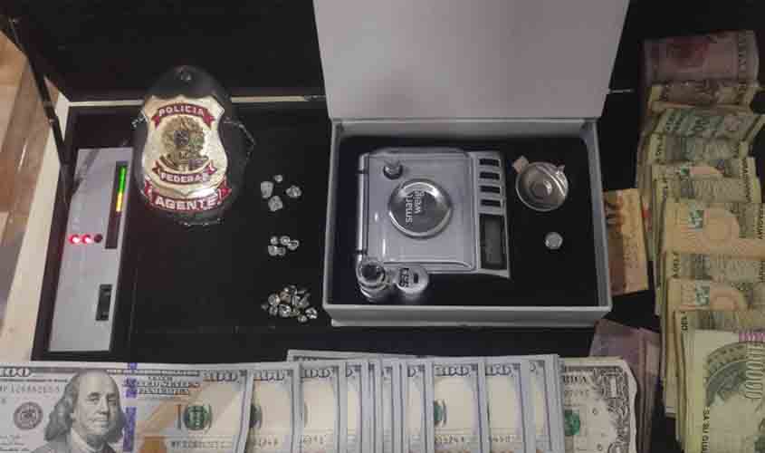 PF prende dois estrangeiros e um brasileiro com diamantes usurpados que iriam para o exterior