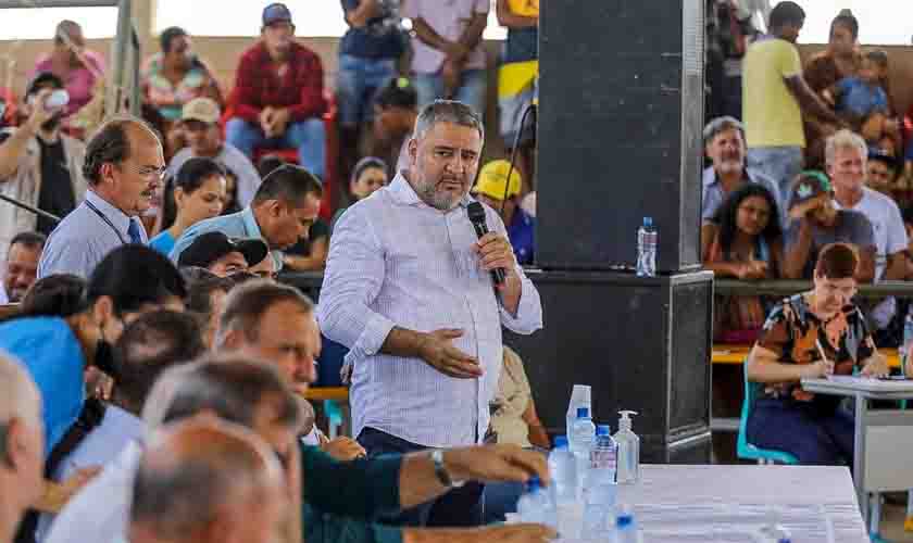 Vereador Fogaça firma compromisso com moradores do Distrito Rio Pardo