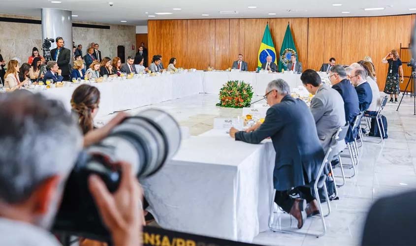 Crise? A mídia corporativa planta o caos na oposição ao governo Lula