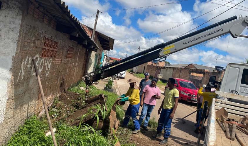 Prefeitura intensifica trabalho de desobstrução de bueiros