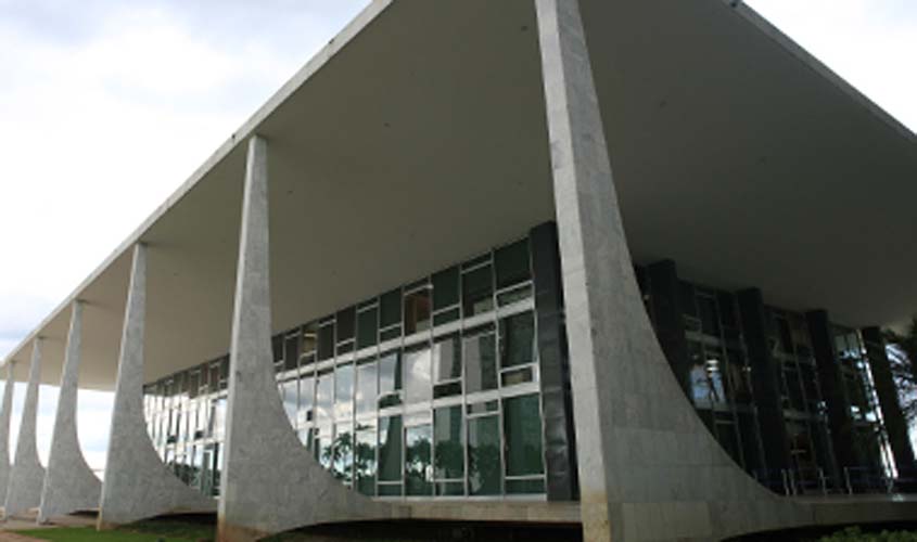 STF suspende tramitação de todas as ações judiciais sobre Lei do Marco Temporal