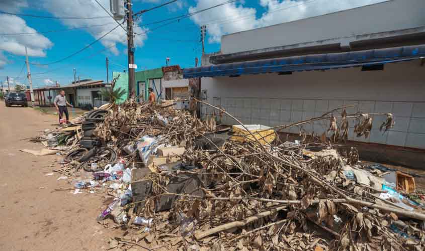 Prefeito Léo Moraes alerta a população para o descarte irregular de entulhos nas ruas de Porto Velho