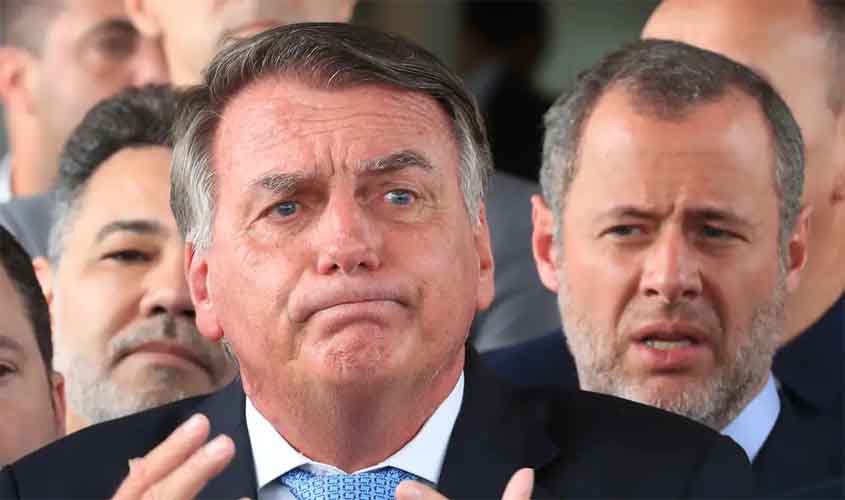 Golpe: após live na UTI, STF intima Bolsonaro em hospital de Brasília