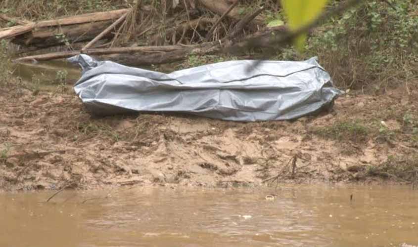 Corpo de homem é encontrado esquartejado dentro de igarapé em distrito de Porto Velho