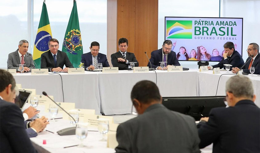 Senadores repercutem vídeo liberado por Celso de Mello