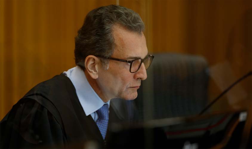 Desconhecimento do diagnóstico afasta natureza discriminatória de dispensa de empregado com câncer