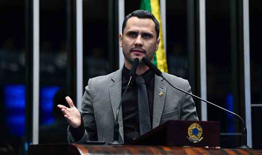 Cleitinho critica decisão do STF sobre linguagem neutra e questiona prioridades