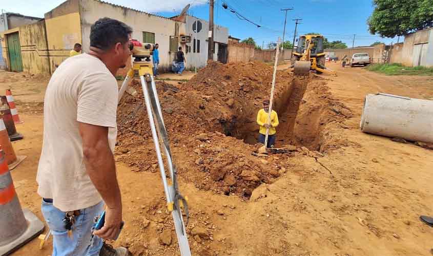 Prefeitura realiza obra de drenagem na zona Sul de Porto Velho