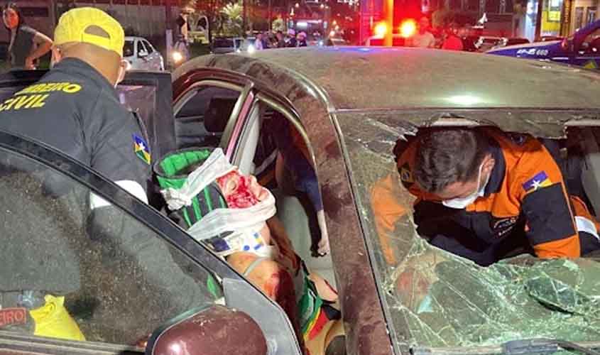 Simulação realística de acidente de trânsito impacta população