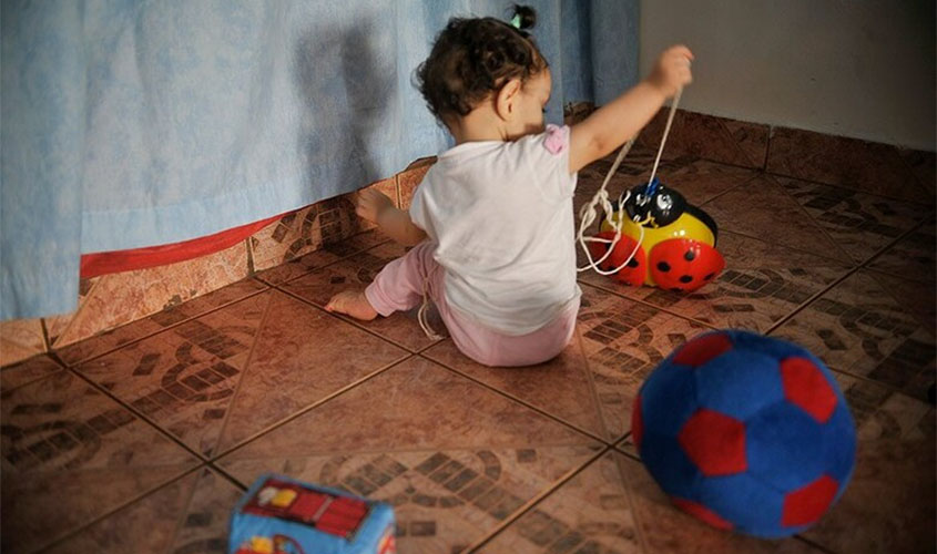 Projeto de lei torna obrigatório home office para pais enquanto creches estiverem fechadas