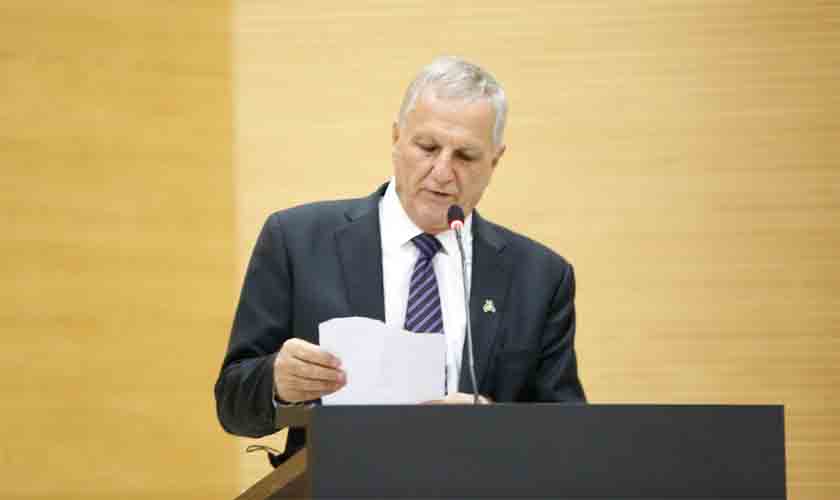 Deputado Adelino Follador cobra explicações da Secretaria de Estado da Saúde