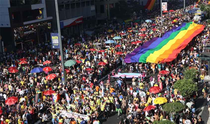 Hoje é Dia: São João, Festa de Parintins e Parada LGBT+ são destaques