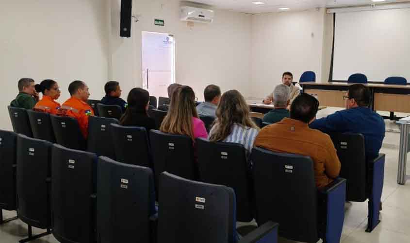 Reunião no MP define estratégias para intensificar fiscalização de queimadas urbanas