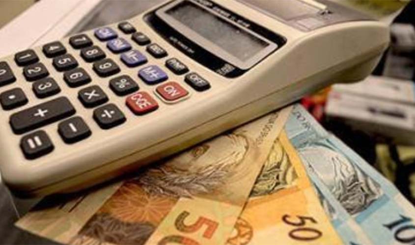 Empresas e famílias brasileiras pagaram R$ 475,6 bilhões de juros em 2017, diz FecomercioSP