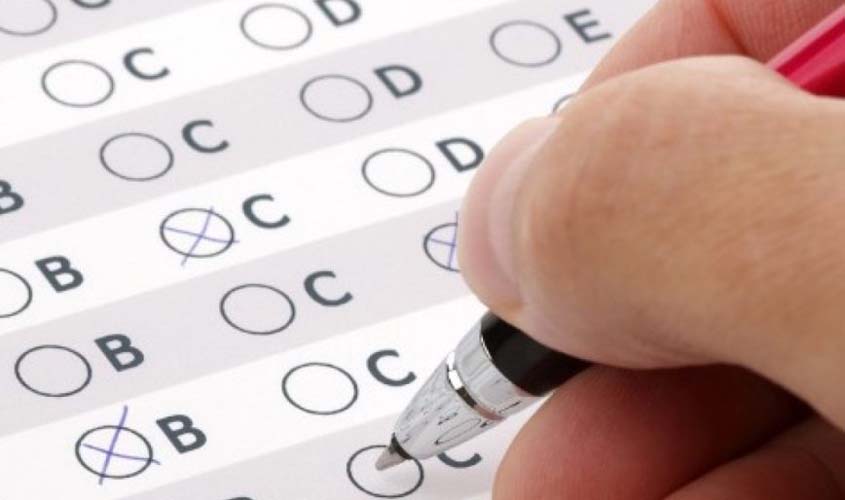 DECISÃO: Candidatos empatados na última classificação de aprovados não serão considerados reprovados