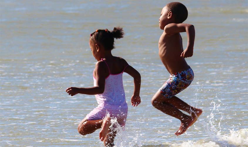 Férias e calor? Confira dicas para prevenir afogamento de crianças