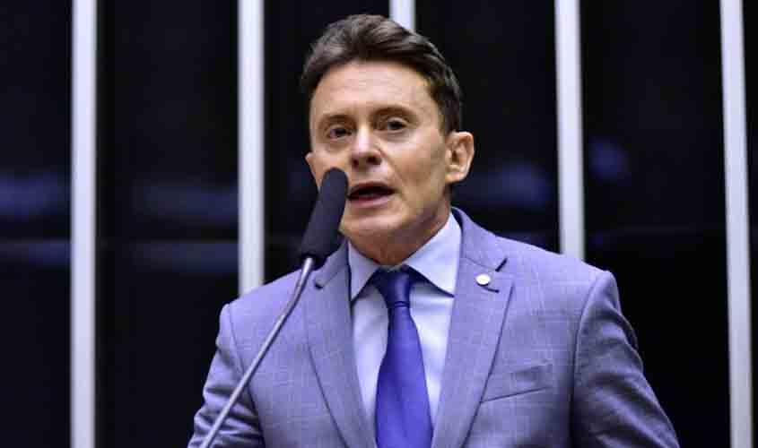 Projeto substitui palavra 'dono' por 'humano responsável' em cadastro de animais 