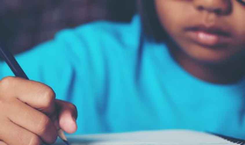 Justiça mantém decisão que obriga estado de Rondônia a reformar escola indígena