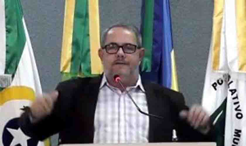Vereador denuncia nepotismo na prefeitura e diz que Fúria pensa ser santo, mas 'é o maior mentiroso'