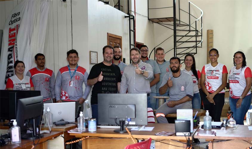 Alex Redano tem reuniões em três municípios e reforça compromissos de campanha