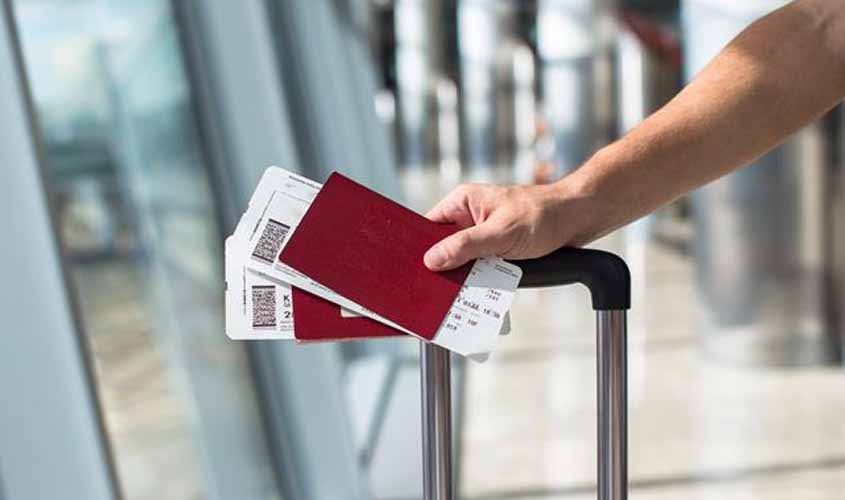 Escolher como e quando comprar os seus bilhetes aéreos pode ajudá-lo a economizar, aprenda como