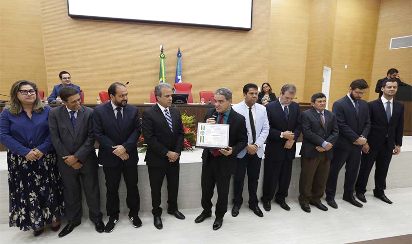 Assembleia Legislativa entrega Voto de Louvor ao Tribunal de Contas do Estado