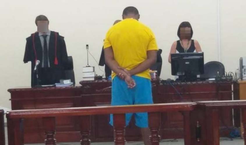 Homem que matou adolescente a garrafadas por causa de um par de chinelos é condenado a 15 anos de prisão