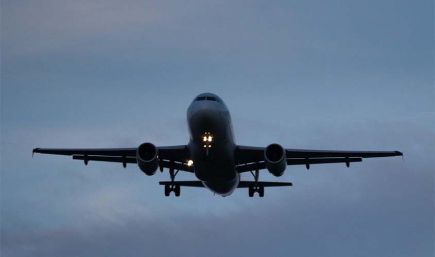 Para Terceira Turma, dano moral por atraso de voo exige prova de fato extraordinário