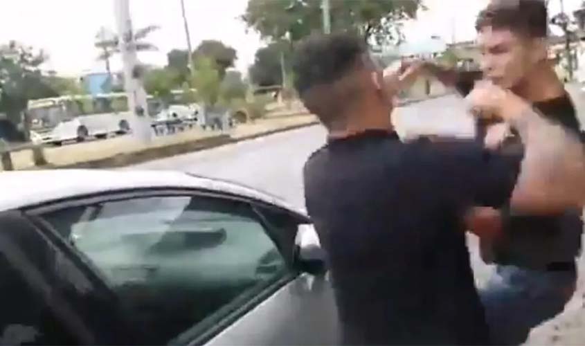 PM do MBL vai a enterro de Agatha e agride jovem da Marcha das Favelas